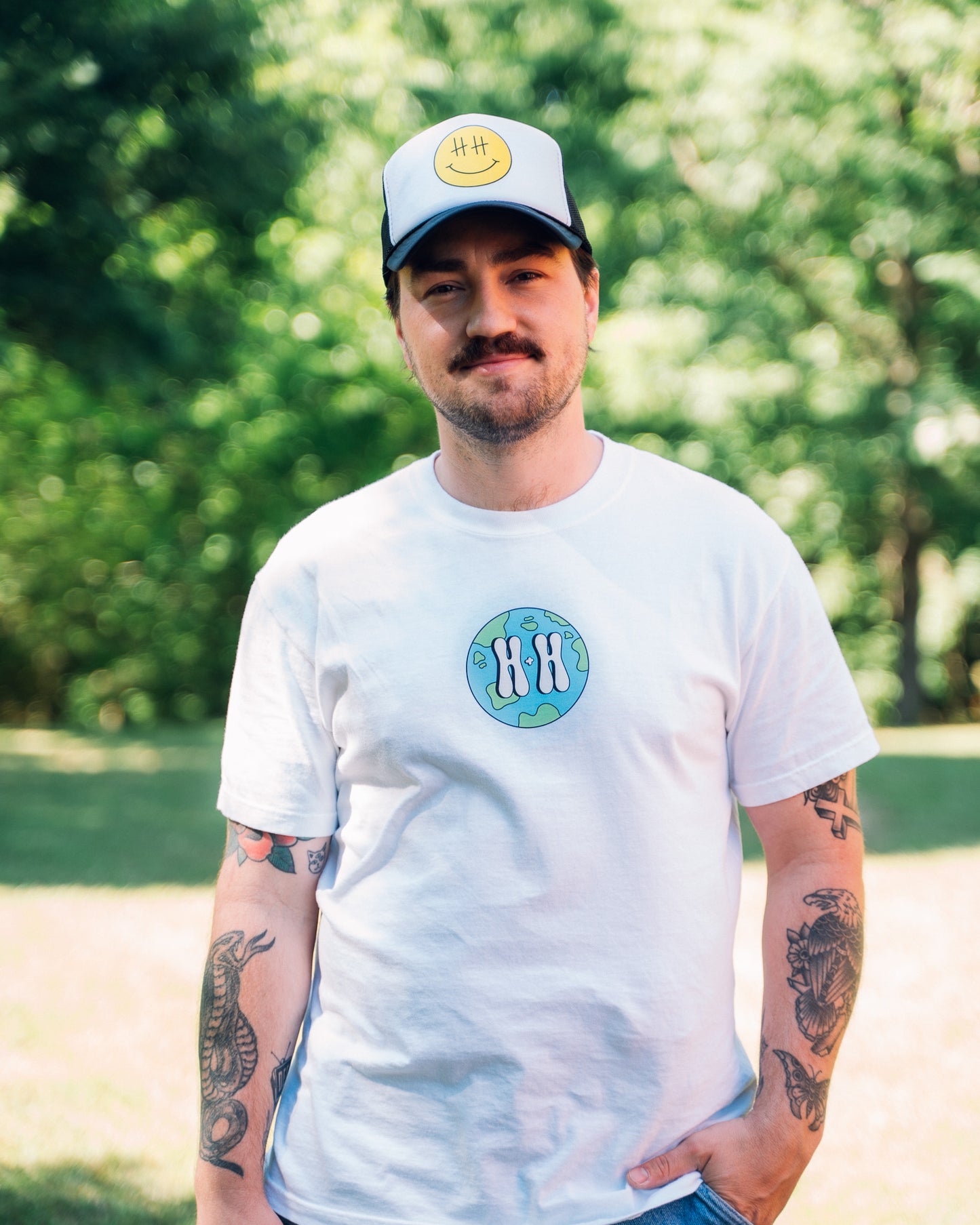 Globe Tee
